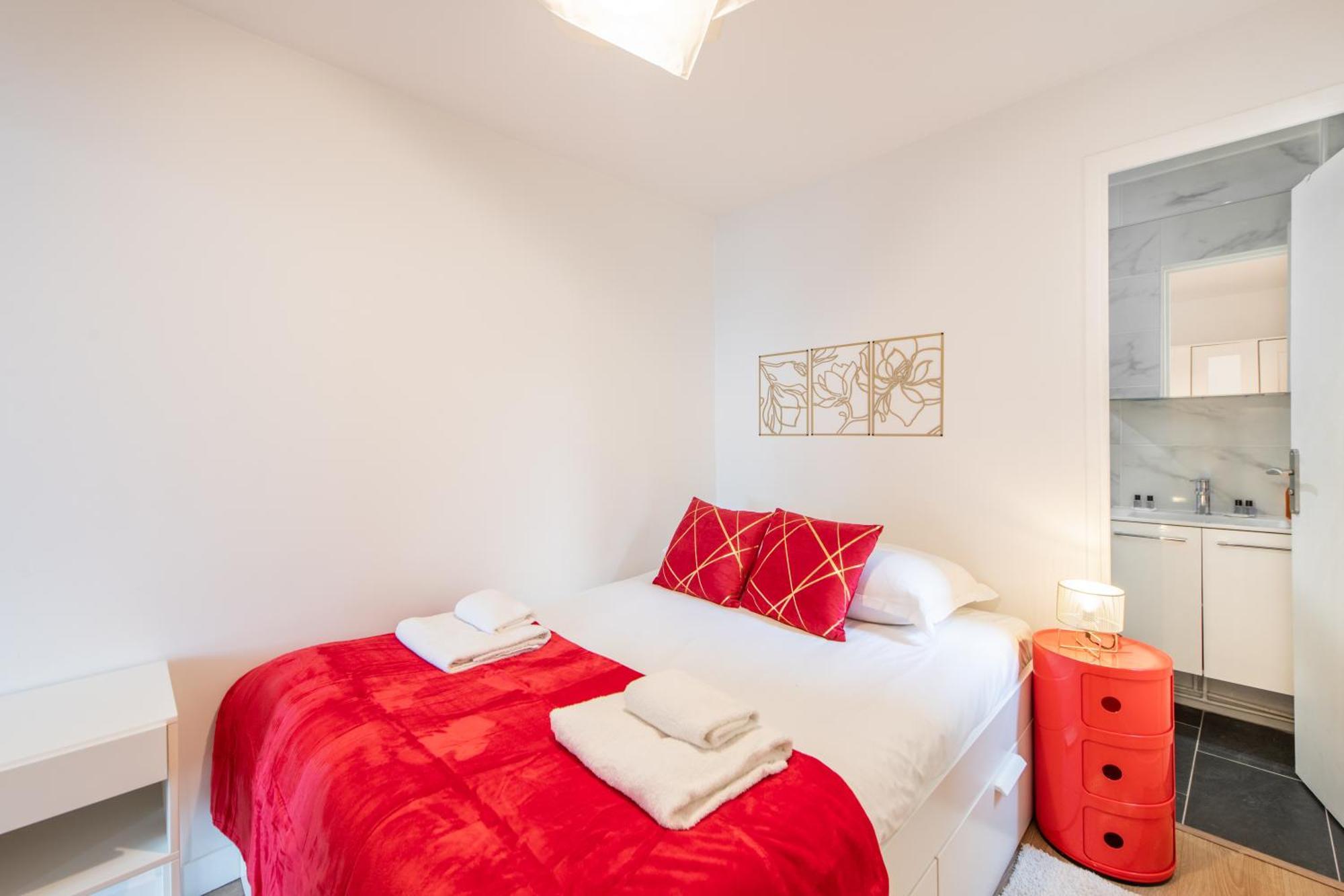 Spacious And Bright 2-Bedroom Large Apartment Very Close To Paris - Near Metro Boulogne-Billancourt Exterior photo